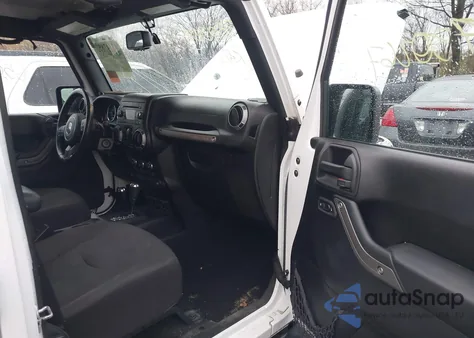 2016 Jeep Wrangler Unlimited Sport z USA, uszkodzony, nr VIN 1C4BJWDG5GL347865